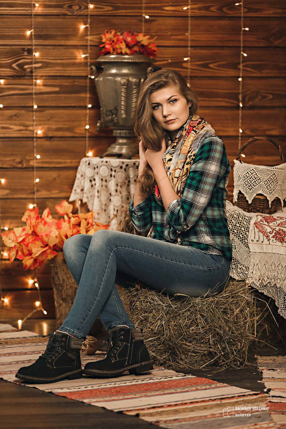 девушка, портрет, фотосессия, студия, макияж, гламур, модель, причёска, осень, Владимир Васильев