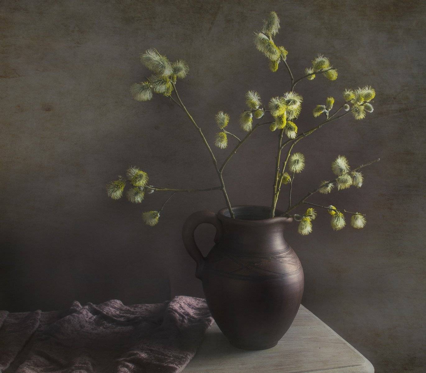 натюрморт,композиция,свет,весна, лук,кувшин,верба,скатерть, Инаида