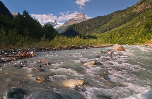 Едва отступит тень