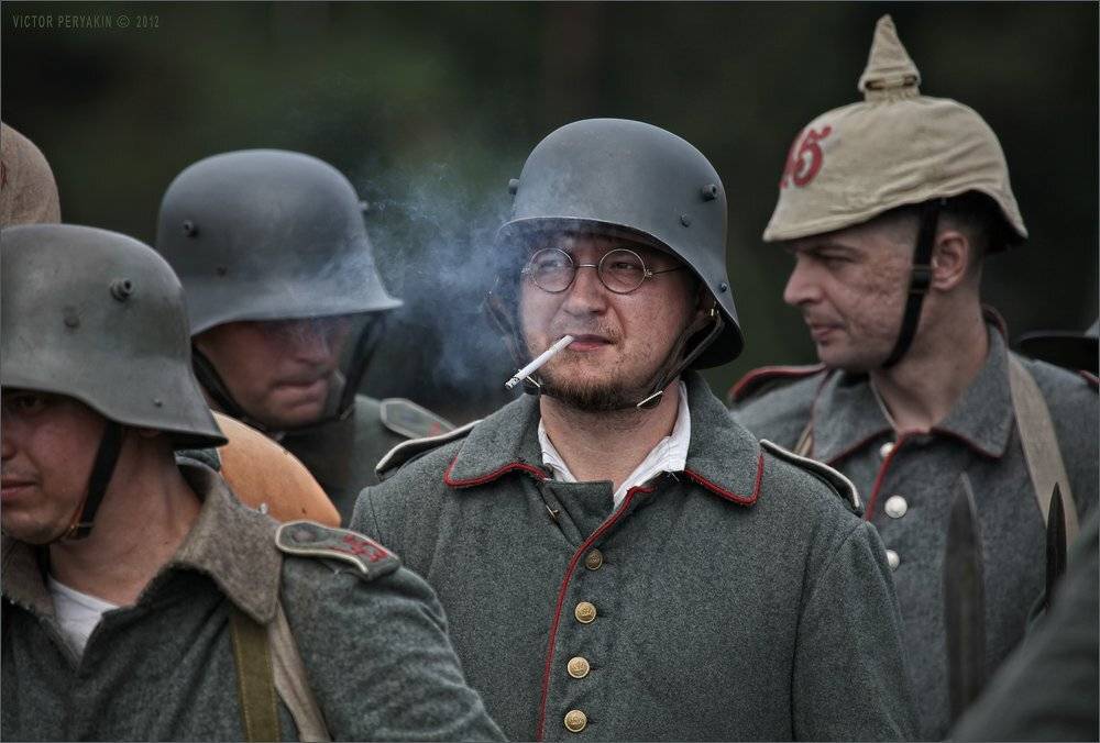 1916, немец, прусак, антанта, война, реконструкция, форма, шинель, сигарета, каска, Виктор Перякин