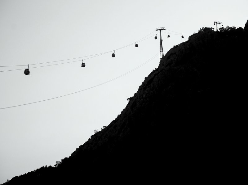 анталия, турция, черно-белое, архитектура, город Канатная дорога в Анталии фото превью