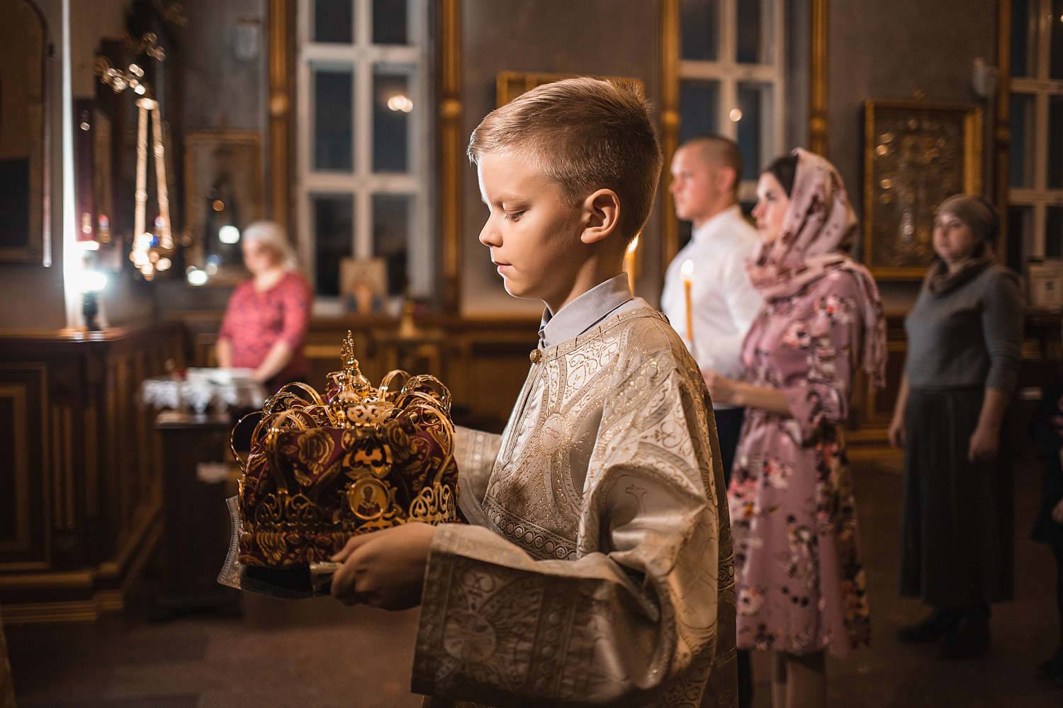 свадьба, венчание, свадебная фотосессия, жених, невеста, жених и невеста, церковь, таинство венчания, Владимир Васильев