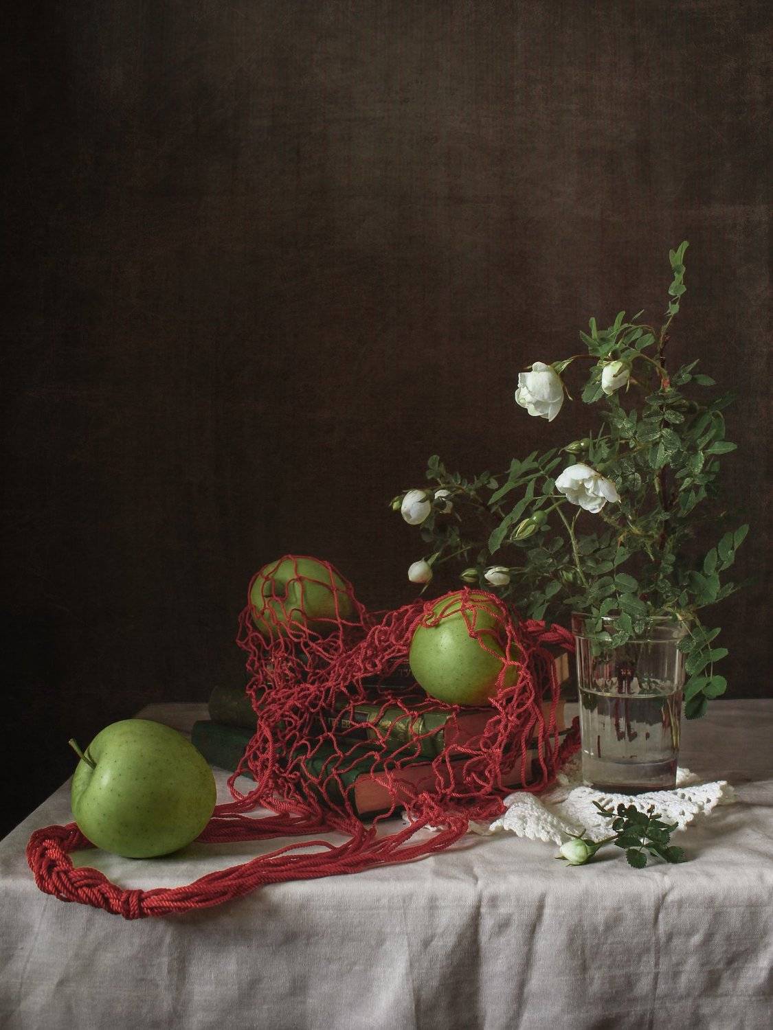 натюрморт, яблоко, авоська, зеленый, Ольга Савостина