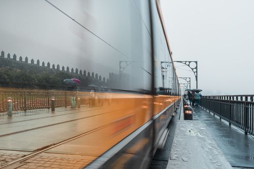 Passing by... at D. Luis I bridge
