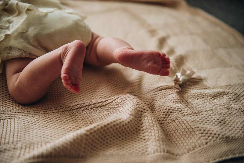 дети, новорожденные, семья, ножки, детали  фото превью
