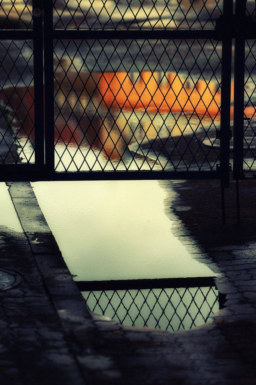 ворота, отражение, город, Вьюшкин Игорь