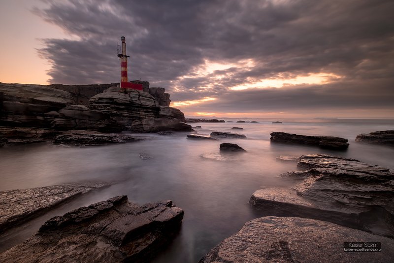 россия, приморье, владивосток, остров русский, мыс тобизина Старый маяк фото превью