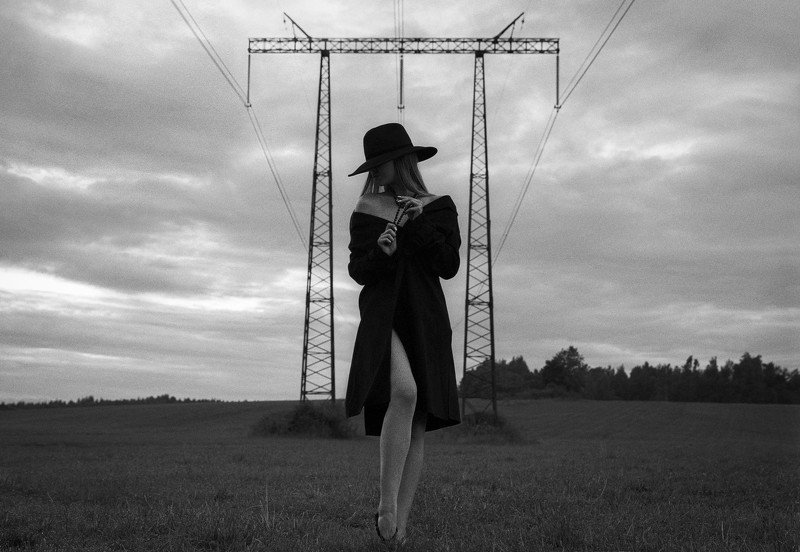 High Voltage фото превью