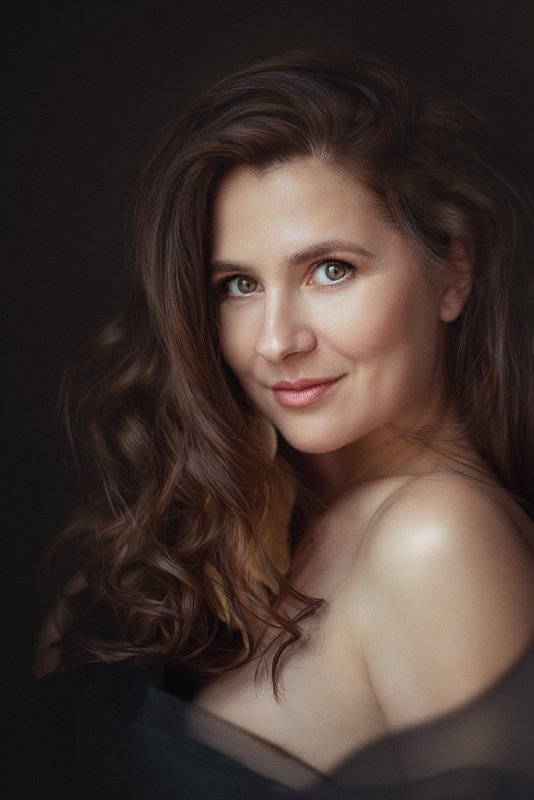 портрет, женщина, свет Лариса фото превью