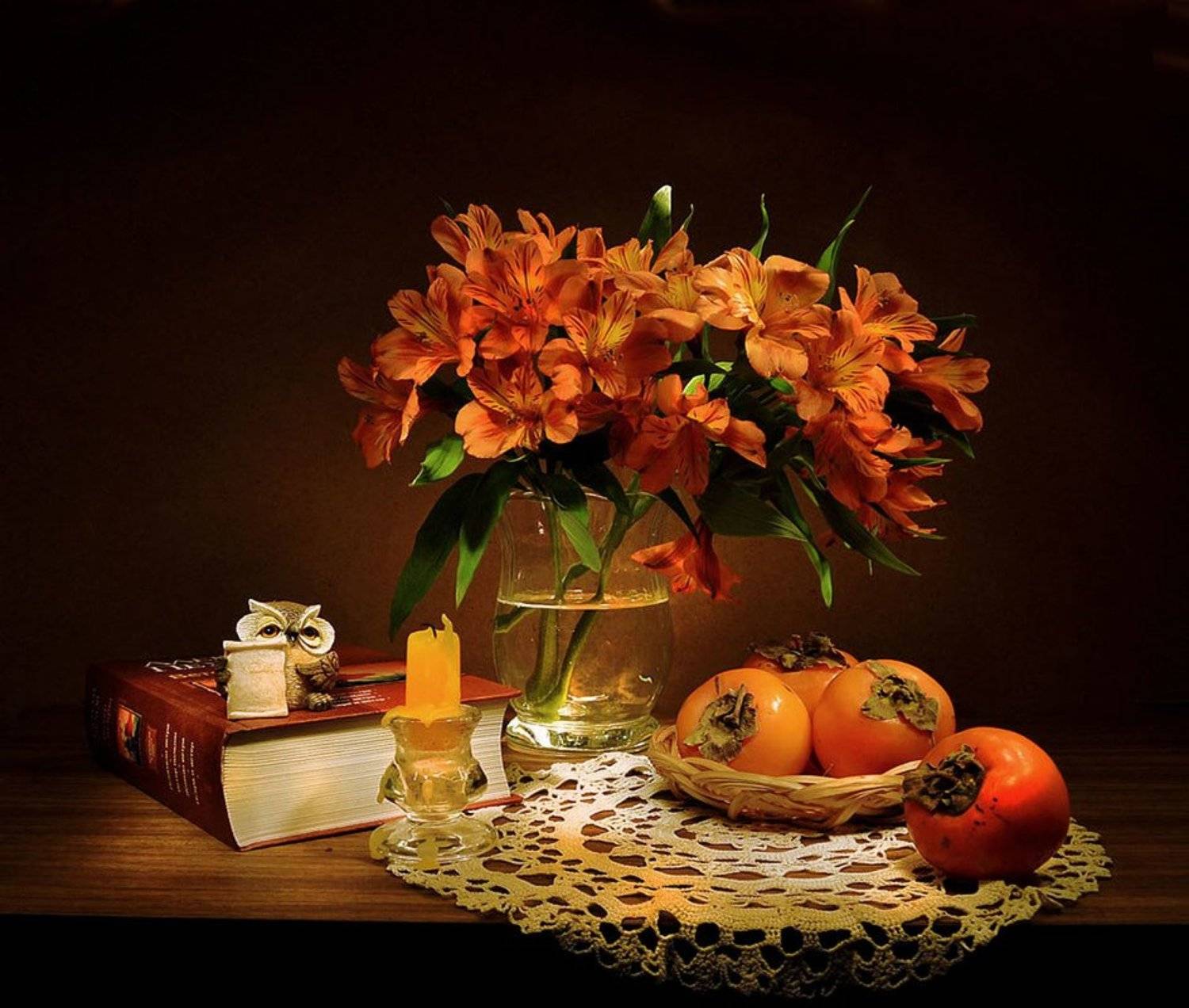 still life, натюрморт, цветы, альстромерия, свеча, подсвечник, книга, сова, статуэтка, хурма, Колова Валентина
