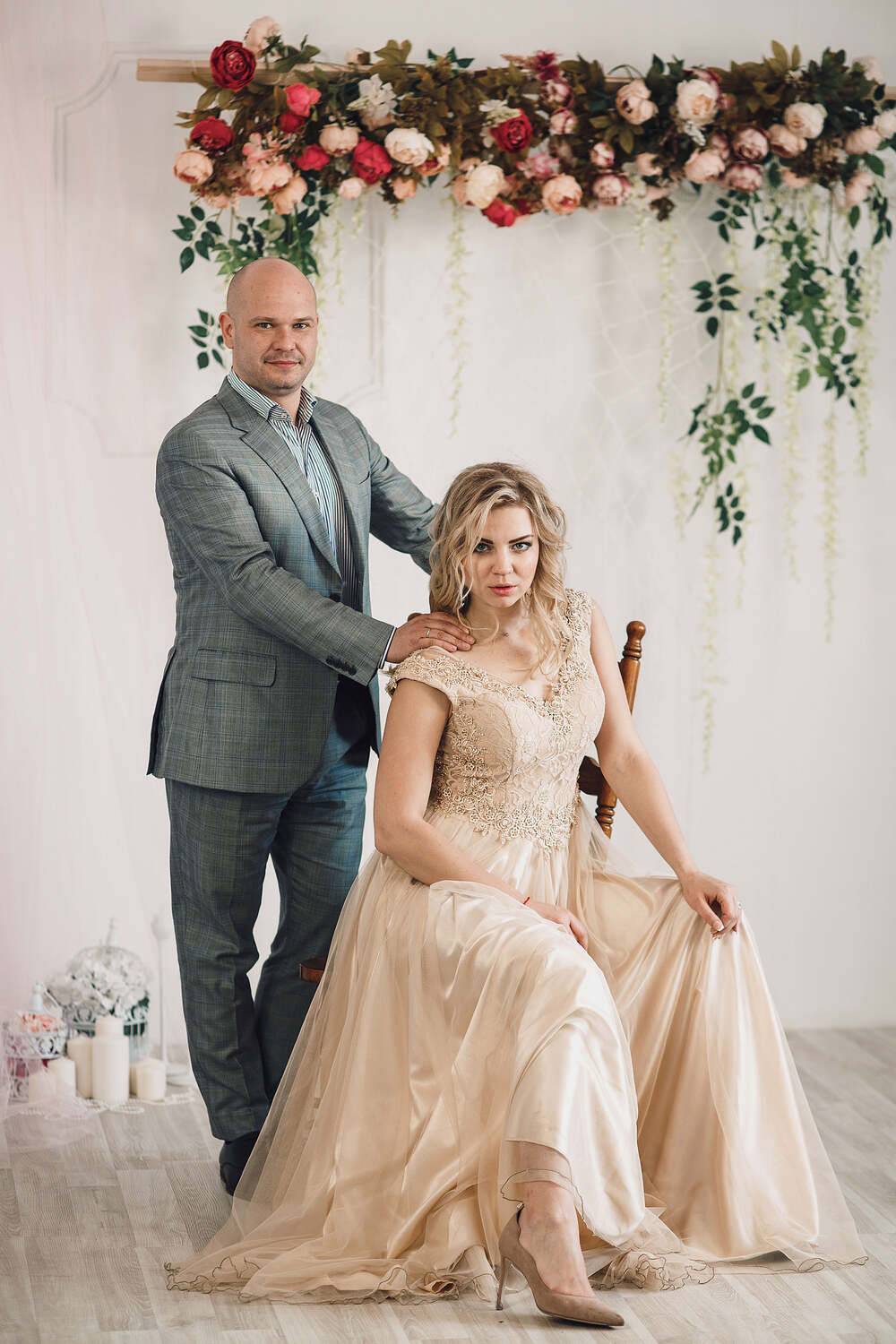 свадьба, свадебная фотосессия,  невеста, жених, свадебный букет, свадебное платье, счастье, любовь, портрет, студия, Владимир Васильев