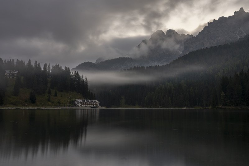 Туманное утро на озере Мизурина фото превью