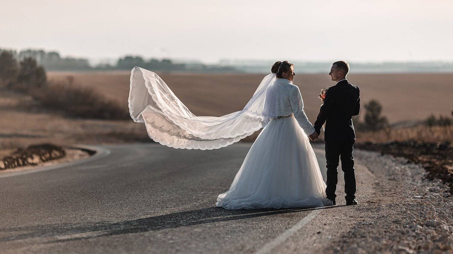 свадьба, свадебная фотосессия, жених, невеста, жених и невеста, свадебный букет, белое платье, счастье, любовь, Владимир Васильев