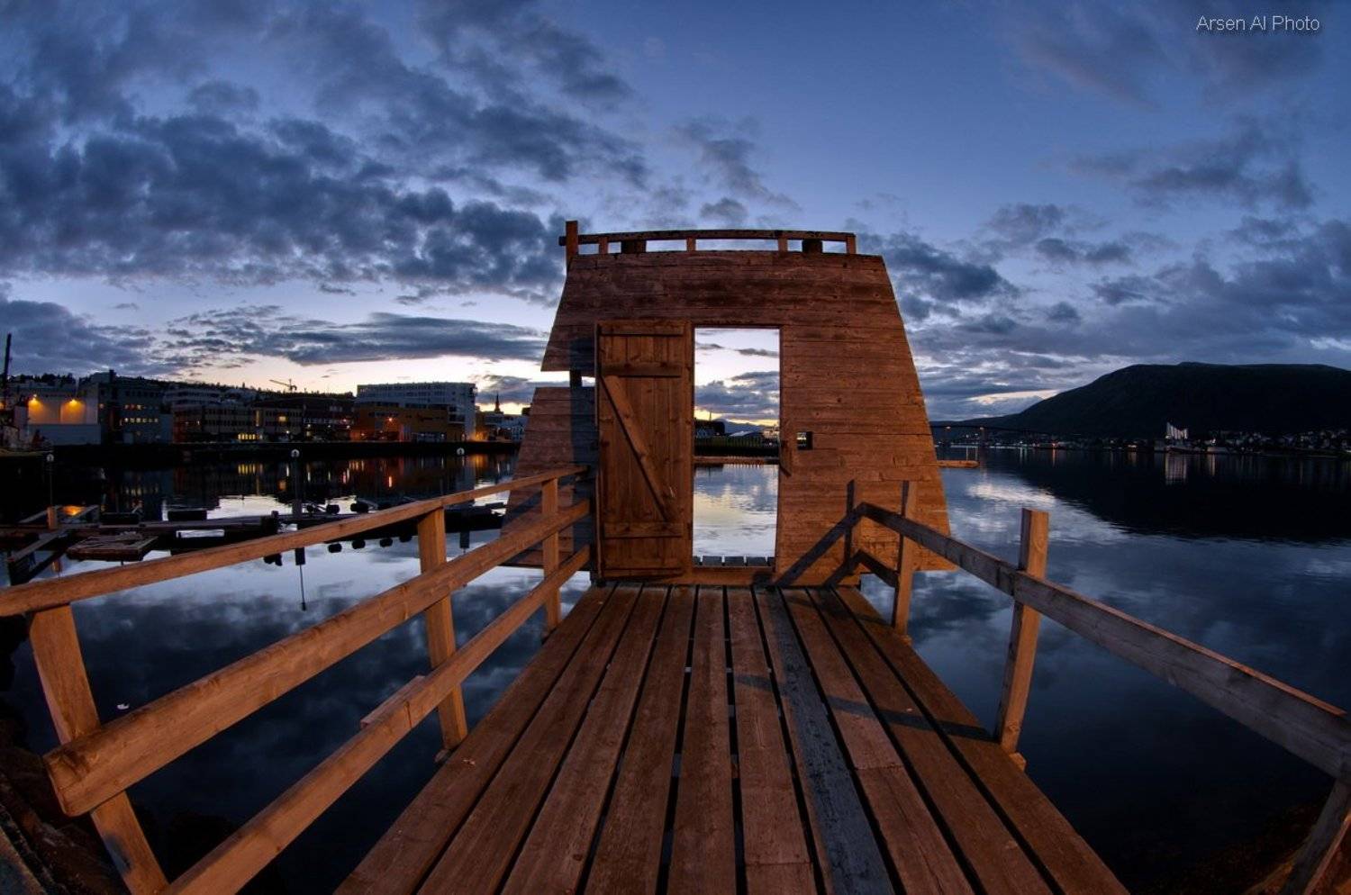 море, закат, небо, облака, причал, дверь, Арсен Алабердов