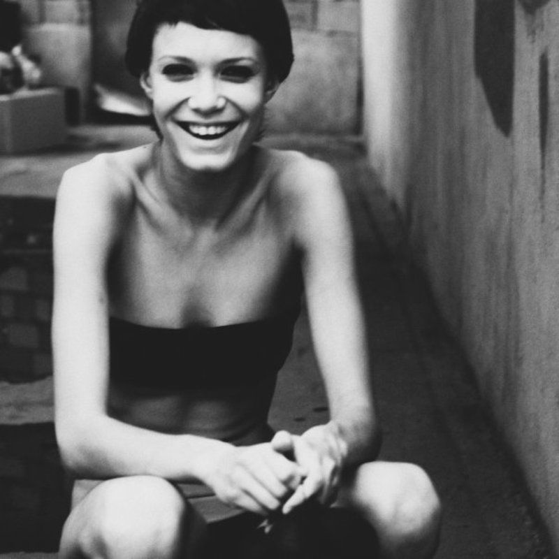 chucha девочка с трубой на голове фото превью