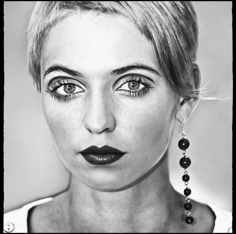 Jane фото превью