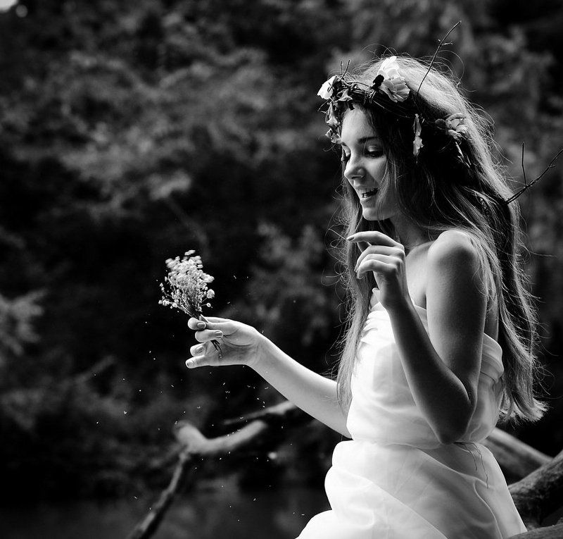 Это удивительное мгновение, когда в воздухе парит волшебство. фото превью