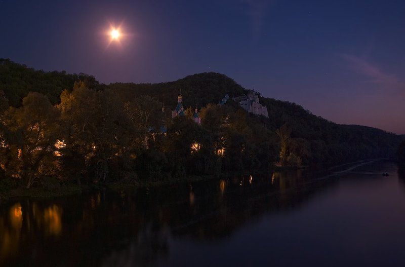 Над небом голубым есть город золотой... фото превью