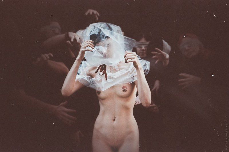 В толпе фото превью