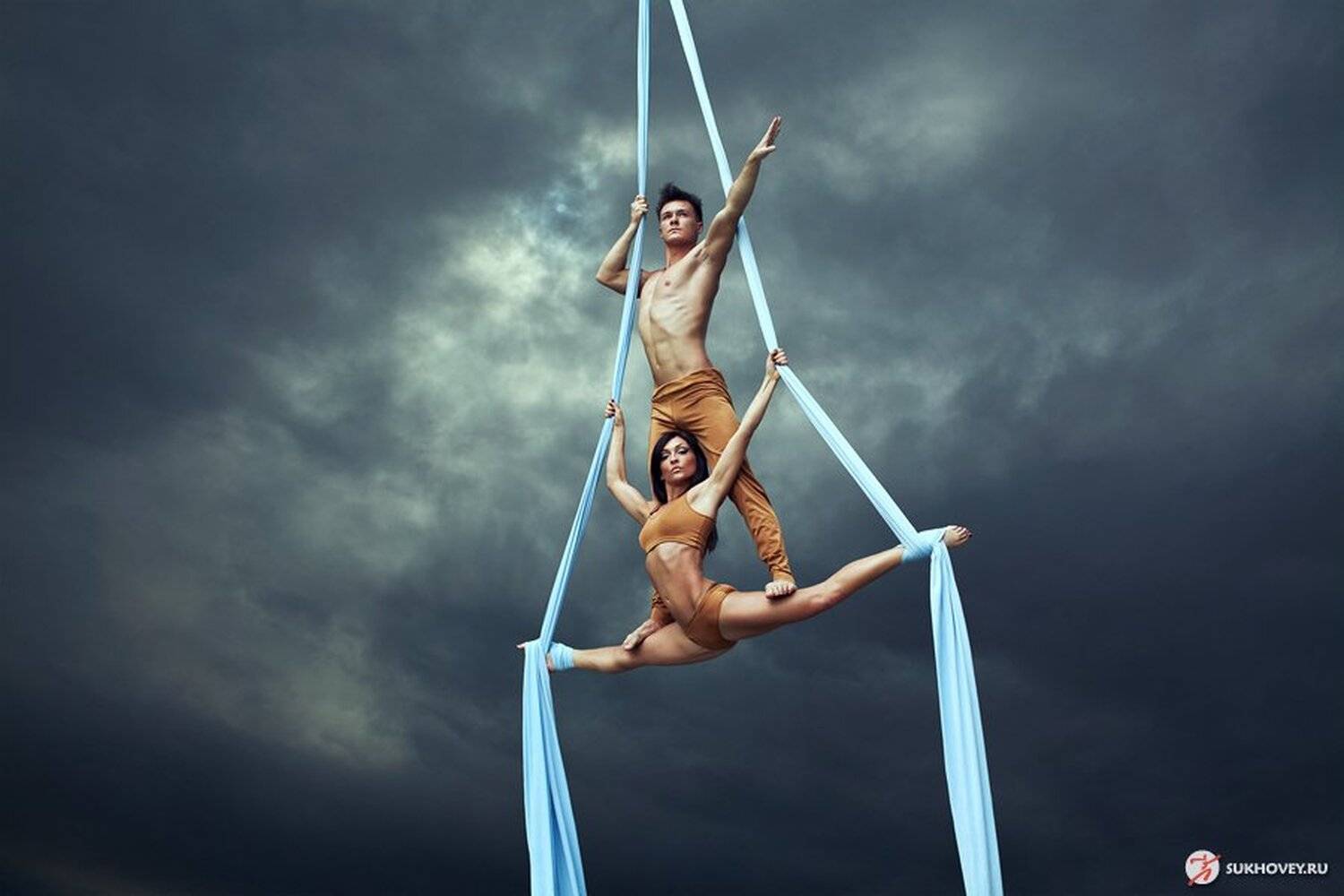 воздух, полотна, Сергей Суховей