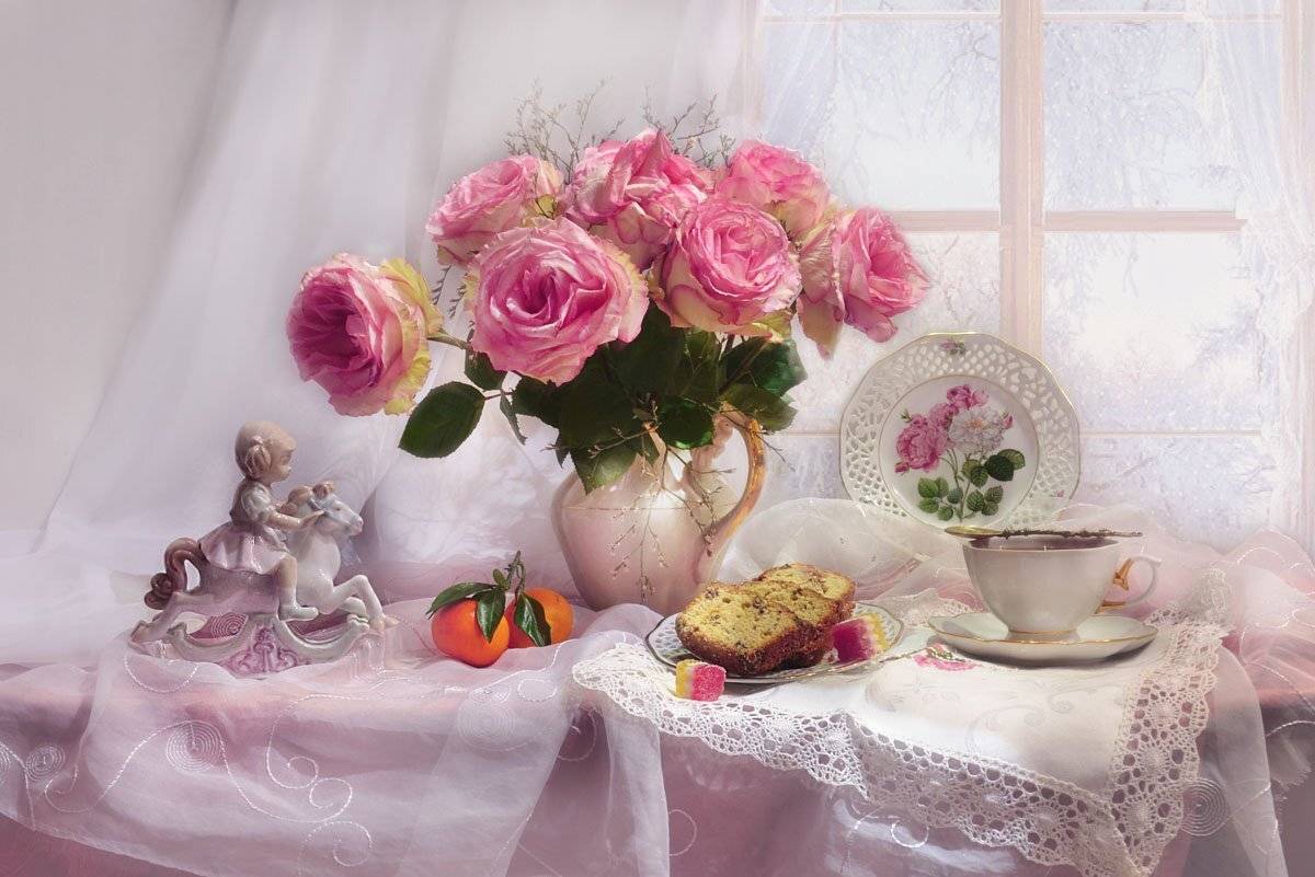 still lif,  натюрморт, чай, цветы, фото натюрморт,розы, фарфор, статуэтка, мандарины, на исходе ноября, осень, Колова Валентина