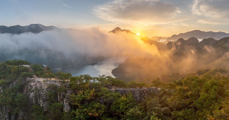 Early Autumn Of Oksunbong