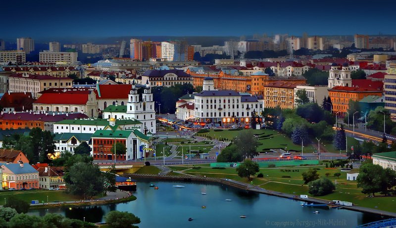 беларусь, город, минск, вечер, фотосфера-минск Историческое сердце города фото превью