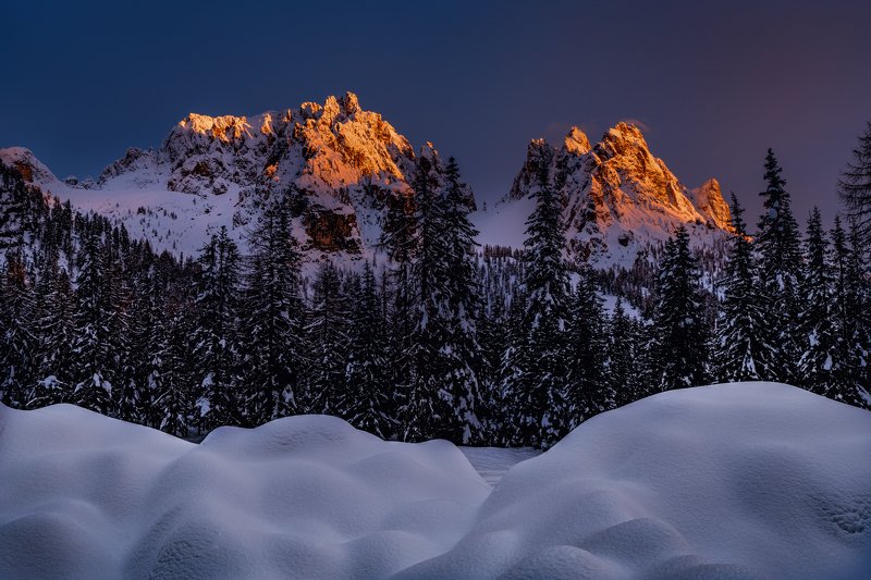 Sunset and alps peaks фото превью