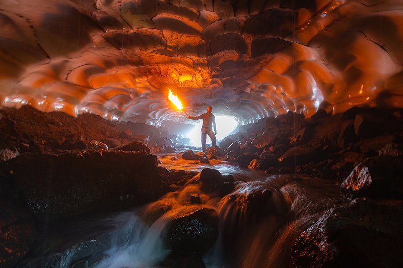 камчатка, пещера, снег, природа, путешествие, фототур, лед, вулкан, огонь Лёд и пламя фото превью