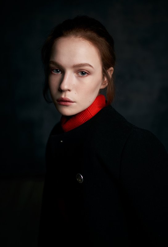 portrait, girl, dark, black, eyes, lips, studio, low key Аня фото превью