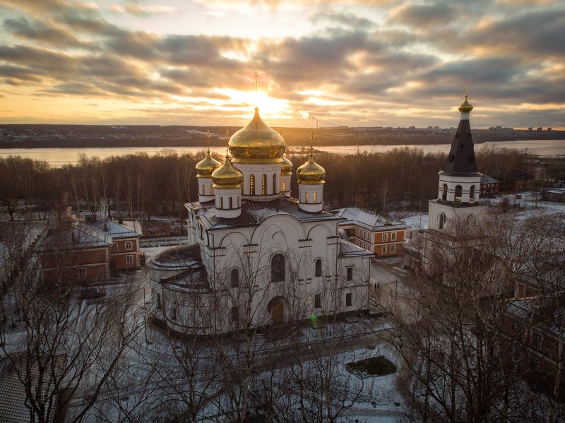 Золотые купола фото превью