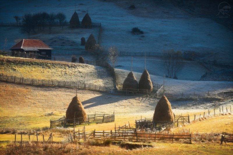 пейзаж, горы, долина, хутор, пастораль, осень, румыния, карпаты Противоположности фото превью