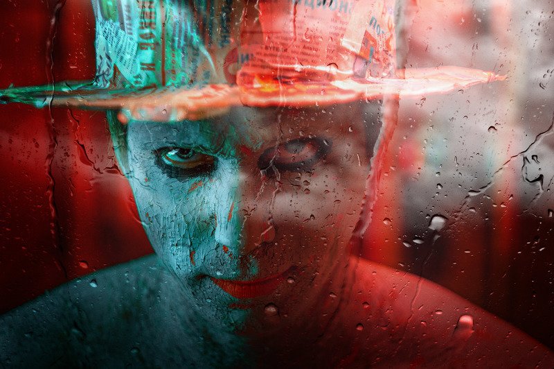 дождь, портрет,стекло, отражение, свет, джокер, автопортрет, текстура ,блики Стекло фото превью
