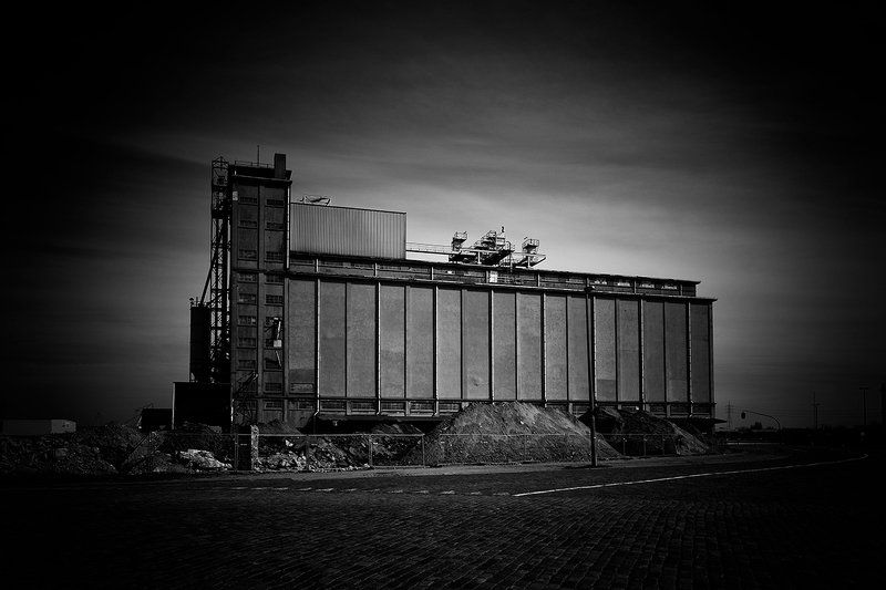 Factory фото превью