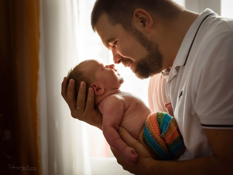 семейная, съемка, малыш, портрет, дом, эмоции,  Отец и сын фото превью