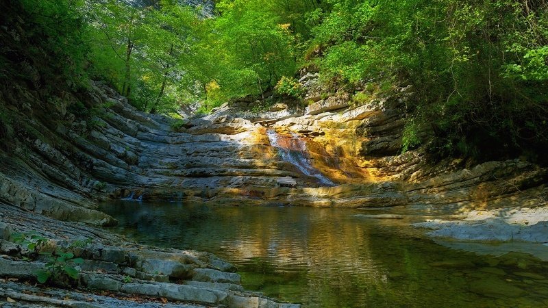 горы лес река водопад скалы лето природа пейзаж *** фото превью