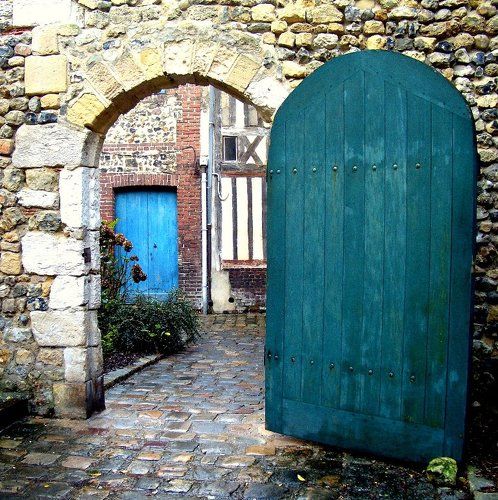 Посторонним в.