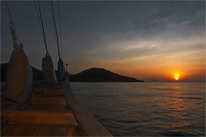 бали, закат Курсом на закат фото превью