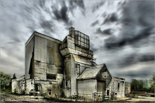 Life under heavy sky....