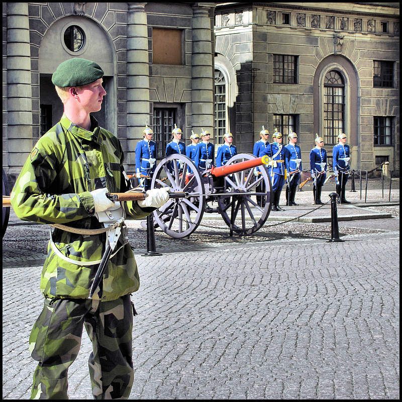 стокгольм Охраняя охраняющих... фото превью
