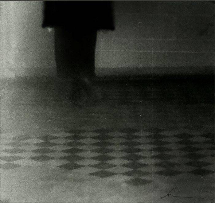 окраина, Deep in Violet