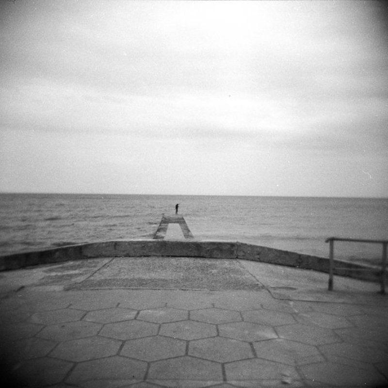 holga, май, крым, рыбак, море, пирс Fisherman фото превью