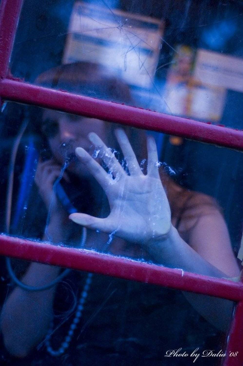 девушка, телефонная будка, ладонь, Dalia