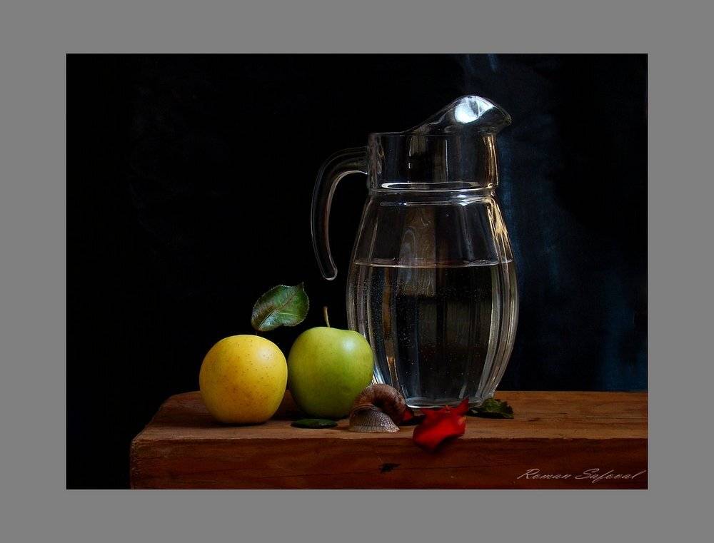 кувшин,улитка,яблоко, Роман