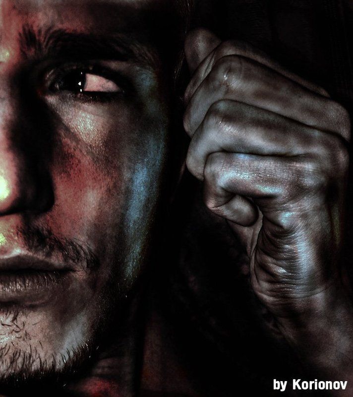 мужчина, кулак, лицо, глаз, метал Кулак фото превью