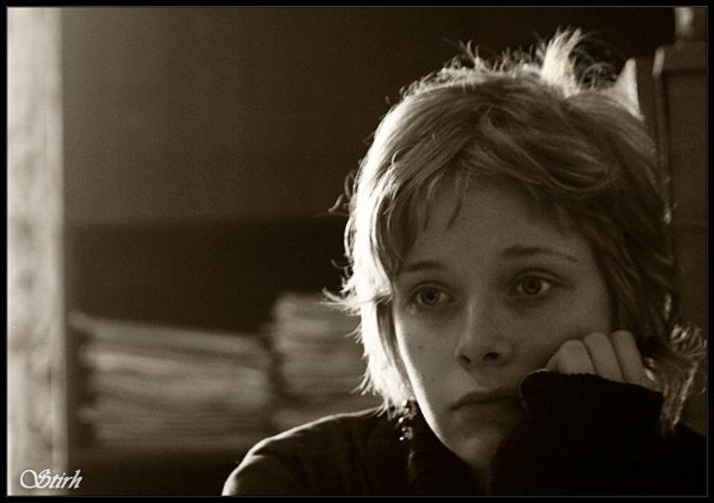 потрет девушка мысли В мыслях о будущем фото превью