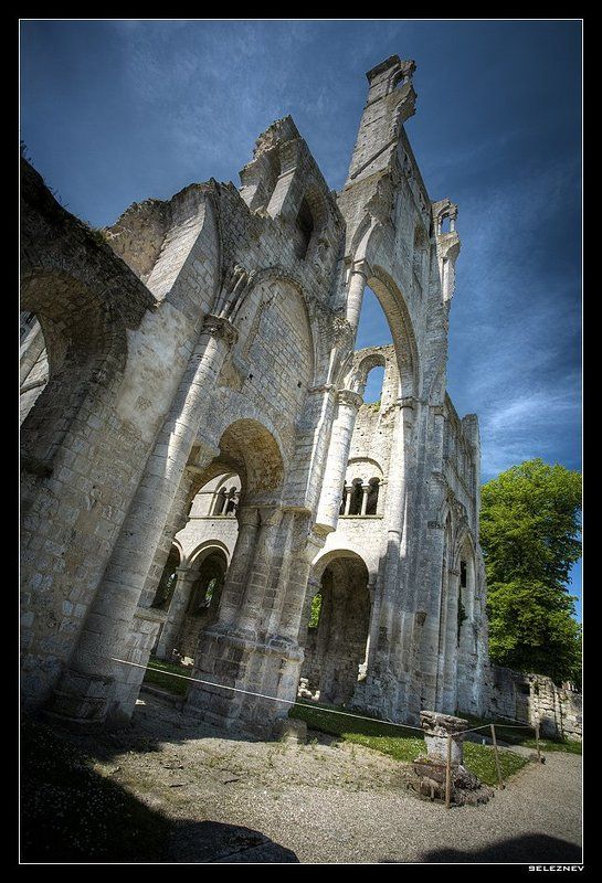 нормандия les ruines de la vieille abbaye фото превью