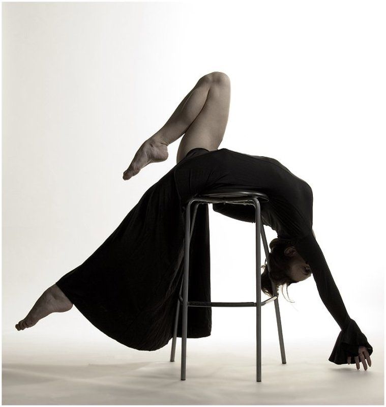 девушка, ноги, изгиб ^ фото превью