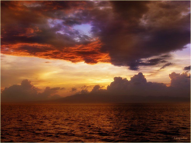 бали, закат Между землей и небом...война! фото превью