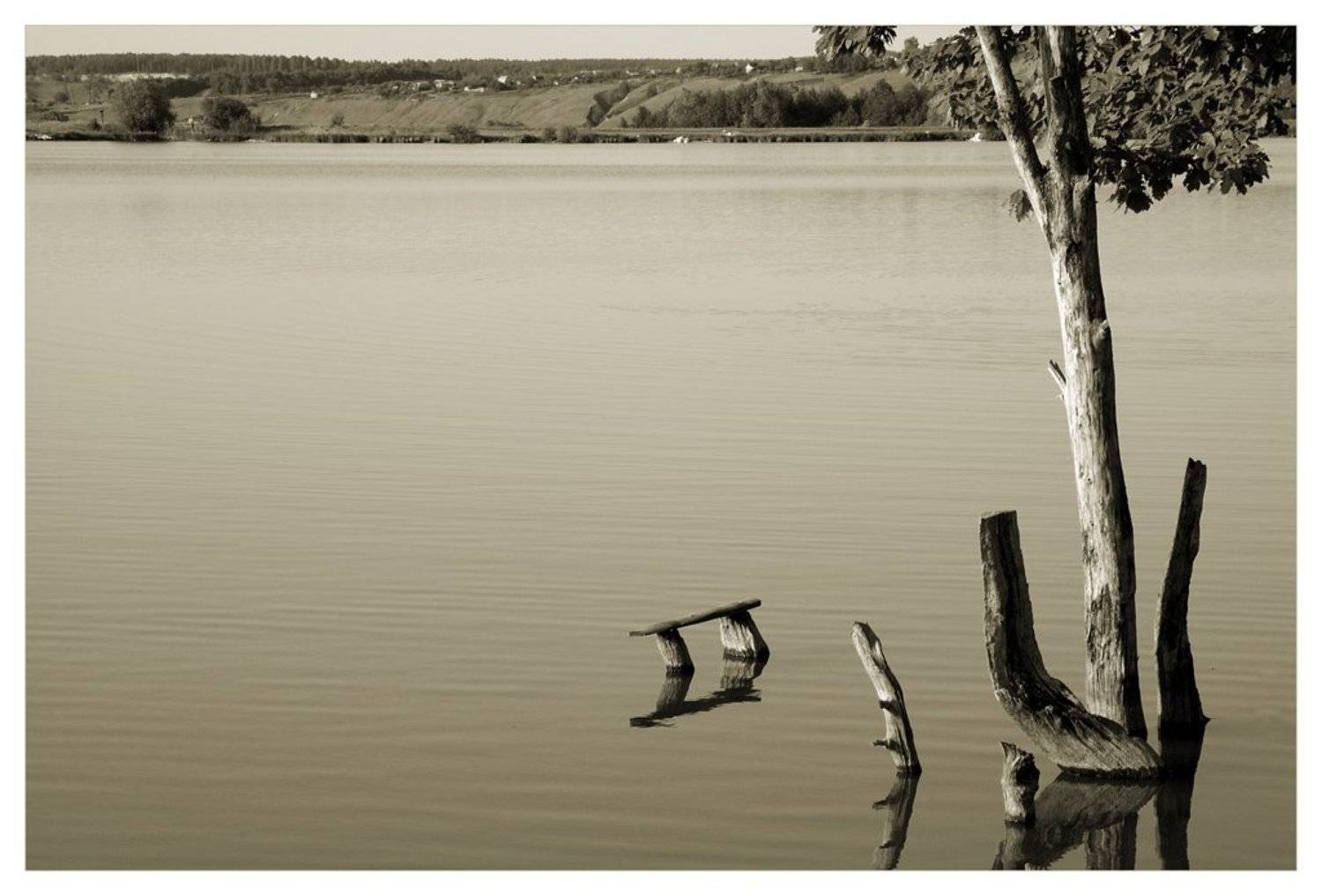 одиночество, вода, тишина, легкий ветер, уныние, покой, Сергей Дужников